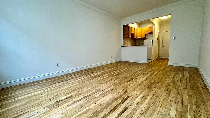 Rented by HOLTON REAL ESTATE INC. | media 18