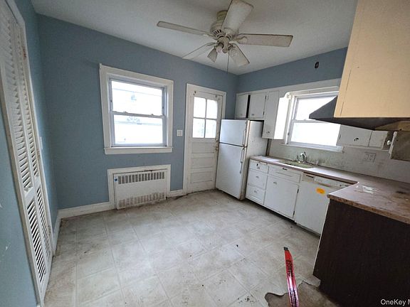 4th image of 611 Lakeview Avenue