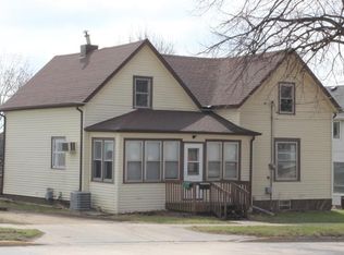 104 Mantorville Ave S, Kasson, MN 55944
