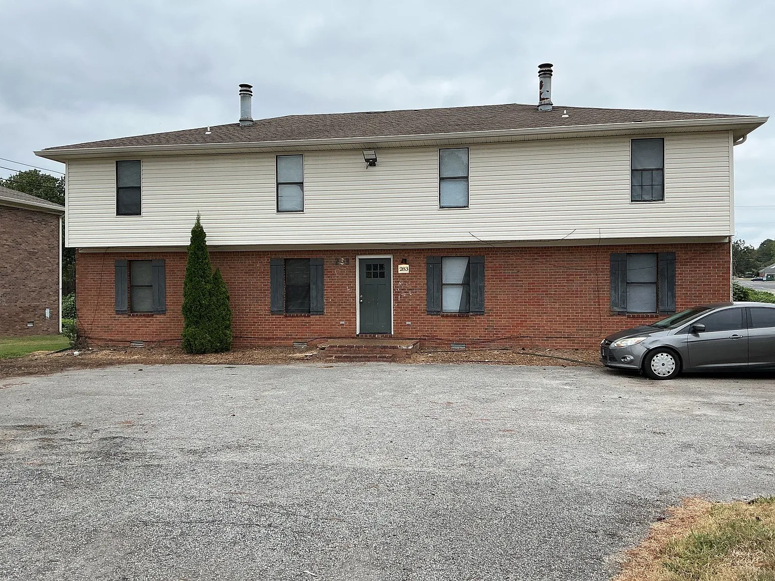 2 bed, 884 sqft, $935 — Photo 1