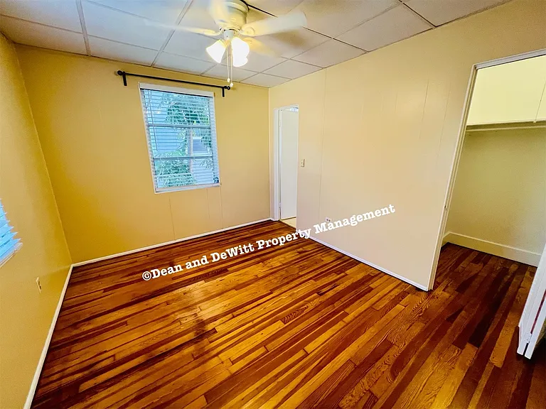 1233 Oak St NE #7 — Photo 7