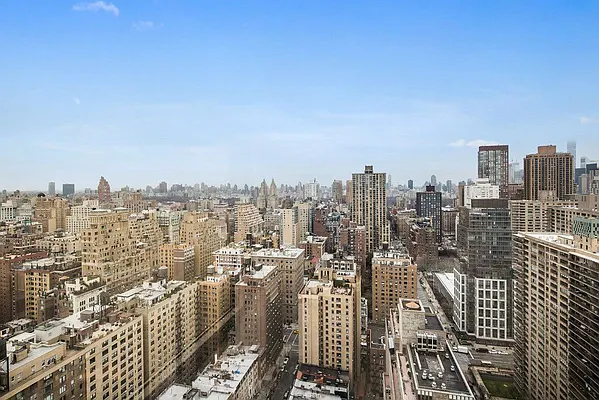 Rented by Keller Williams NYC | media 24