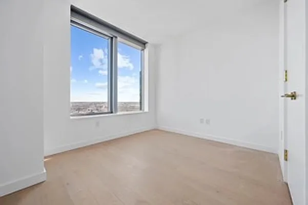 Rented by Nest Seekers International | media 5