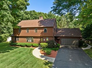 6 Edward Ave, Southampton, MA 01073