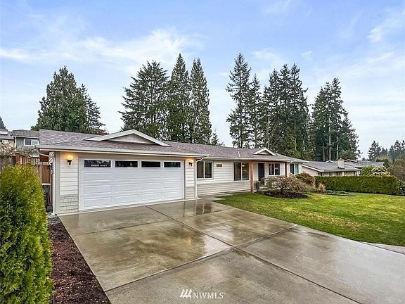 2nd image of 13005 NE 83rd St