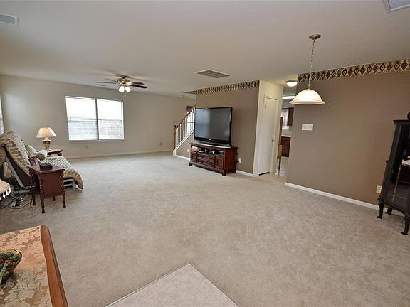 3rd image of 21335 Claretfield Ct