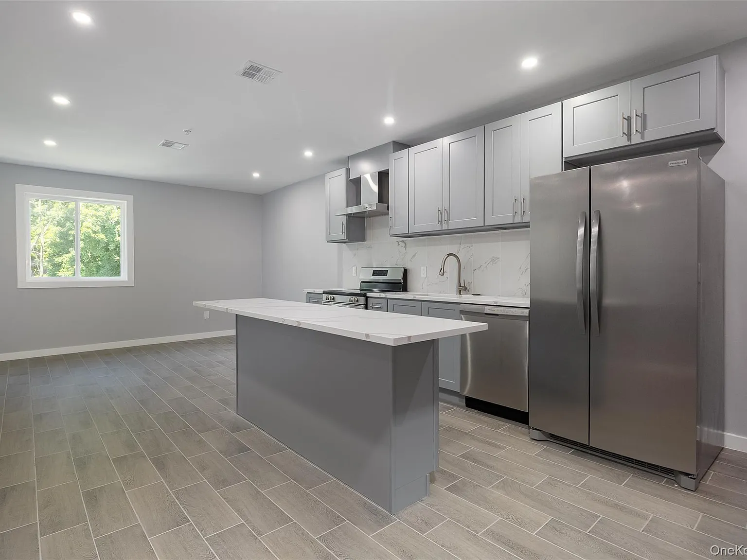1 bed, 1.0 bath, 850 sqft, $2,200 — Photo 2