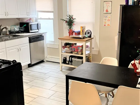 158 Otis St APT 1, Cambridge, MA 02141