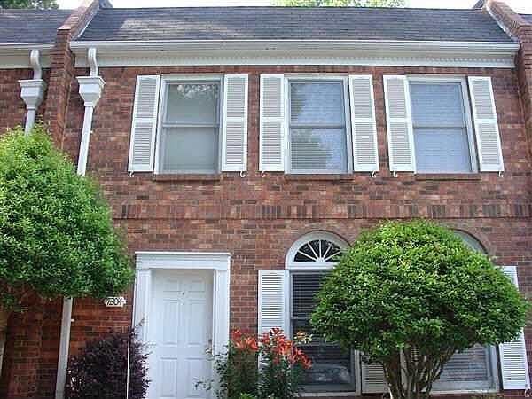 2nd image of 7204 Saint Charles Sq