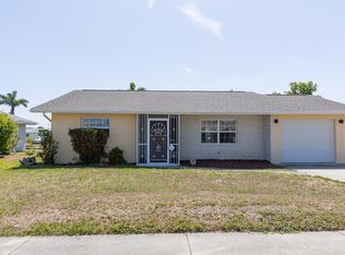 4542 Vinsetta Ave, North Fort Myers, FL 33903