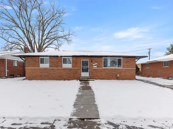 15345 Bainbridge St, Livonia, MI 48154