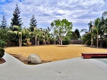 2nd image of 3849 E Hillcrest Ave