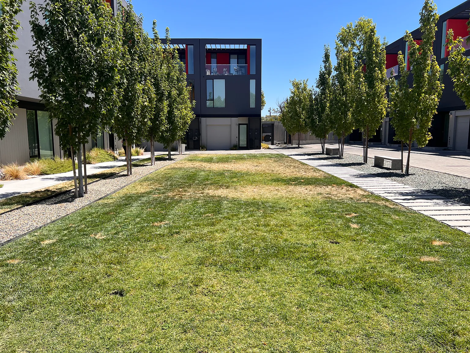 Studio, 475 sqft, $1,899 — Photo 2