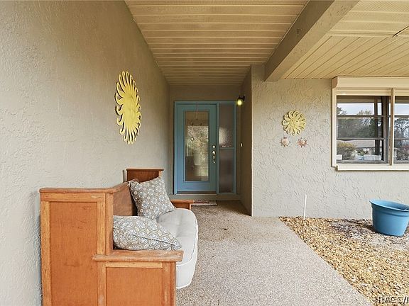3rd image of 18 Foxgreen Ct