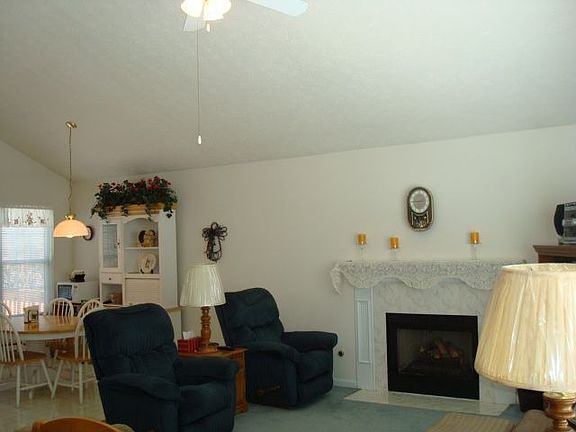 5th image of 7060 Saratoga Dr