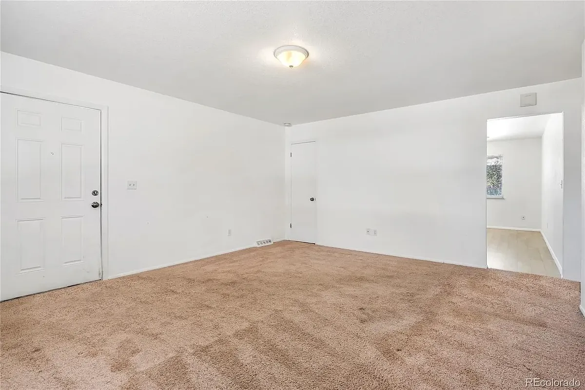 Building Photo - 6745 Yarrow St