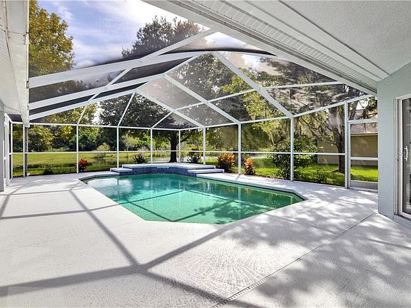 2nd image of 17709 Crystal Cove Pl