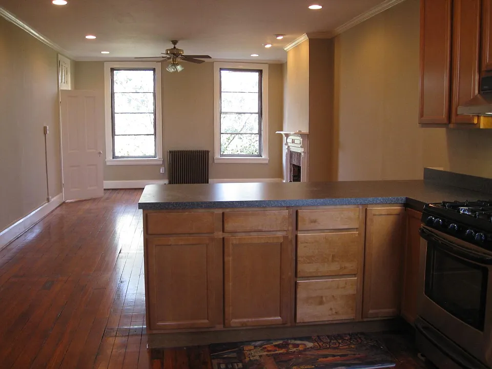 811 Hollins St #3