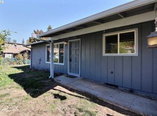 1005 SW Lake Shore Dr, Estacada, OR 97023