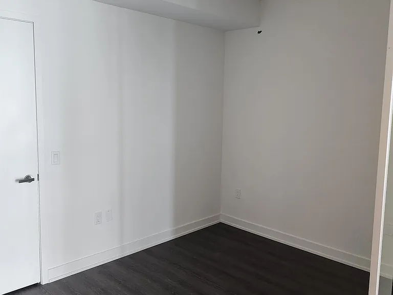 448 Burnhamthorpe Rd W #5807 — Photo 35