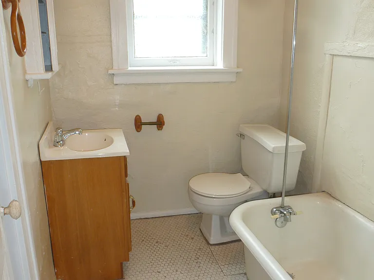 4533 Chouteau Ave — Photo 7