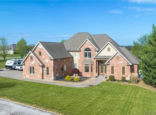 25 Antique Rose Ln, Camdenton, MO 65020