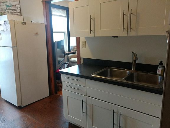 5th image of 856 N Oakley Blvd APT 3