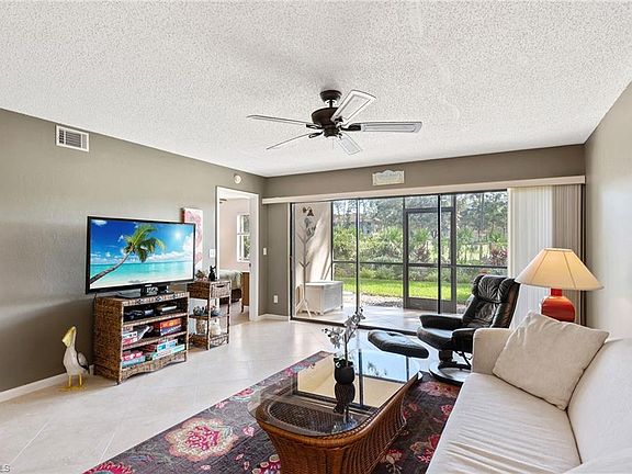 3rd image of 5741 Deauville Cir APT F104