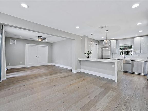 5th image of 312 Cordova Rd