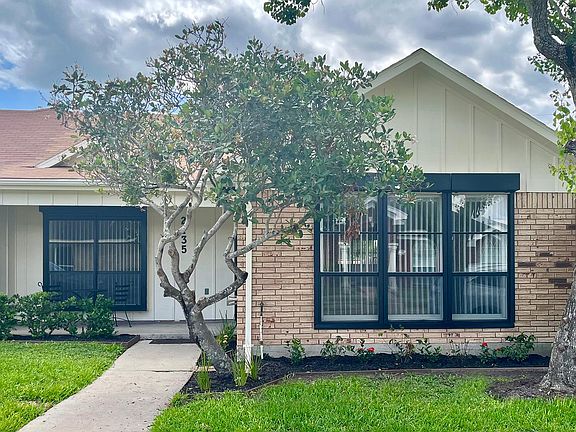 2nd image of 2135 Shadowbrook Cir