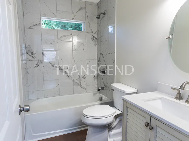 2042 Grange Dr SE — Photo 3