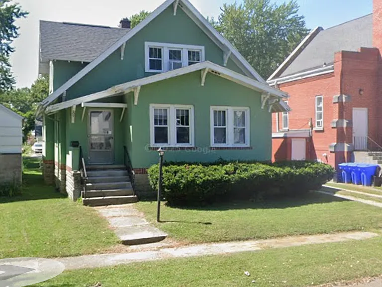 509 S Race St — Photo 1
