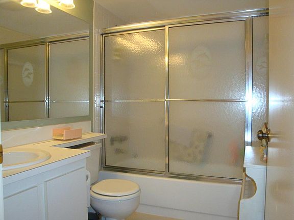 4th image of 706 Sunny Pine Way APT B1