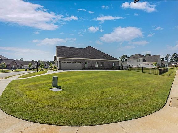 4th image of 2095 Brock Dr