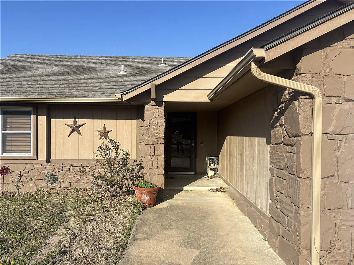 Building Photo - 3114 S Maple Pl
