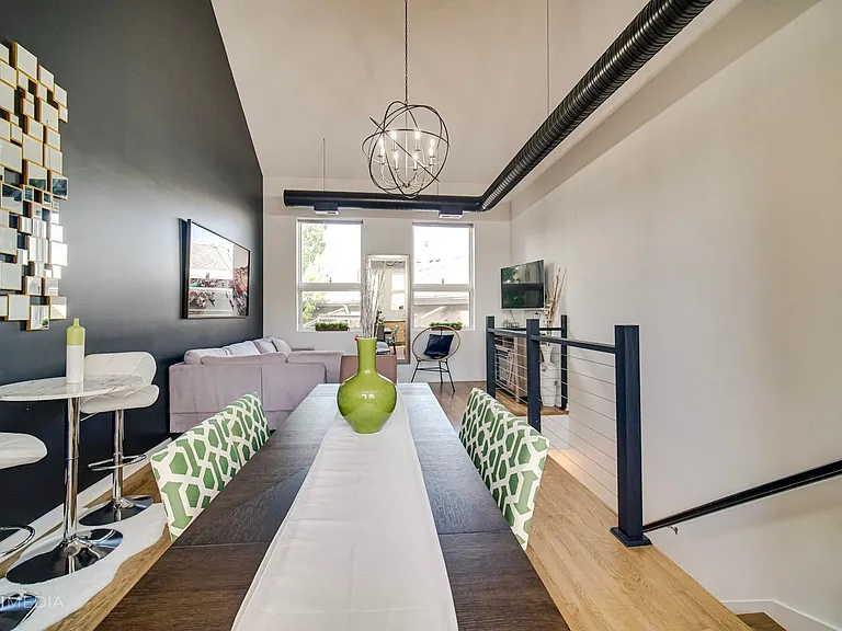 2828 N Talman Ave #D12 — Photo 5