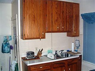 4th image of 213 Lorenz Ave