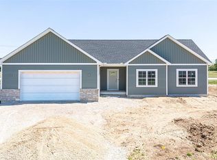 1954 Sequoia Dr, Janesville, WI 53545