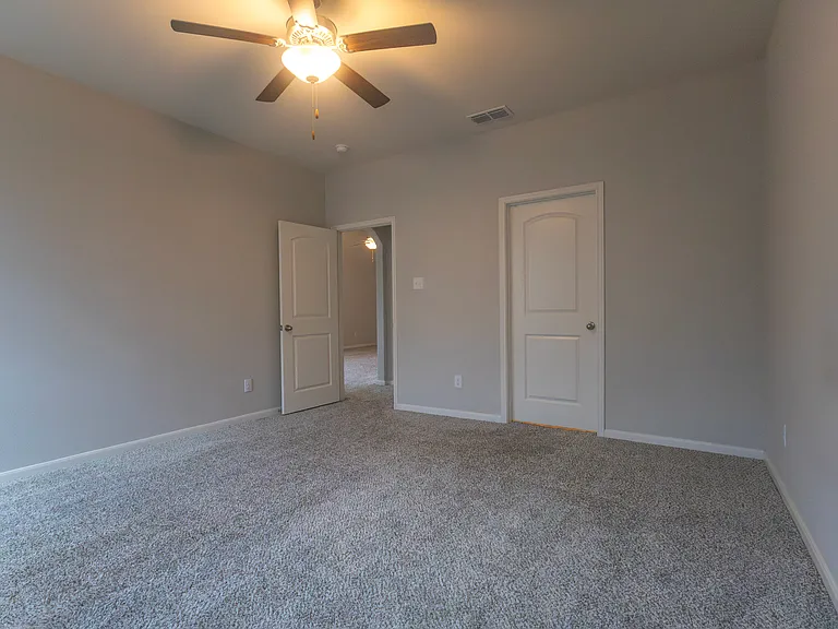2100 Penaflor Dr — Photo 4
