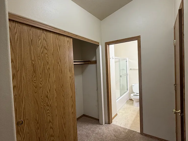 11739 SE Yamhill St — Photo 17