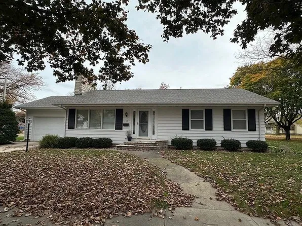 107 Hulin St, Charles City, IA 50616