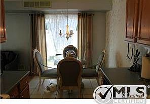 3rd image of 15407 Dupage Blvd