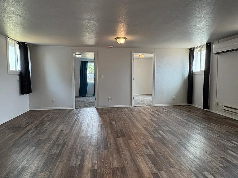 121 Paynter Ave — Photo 8