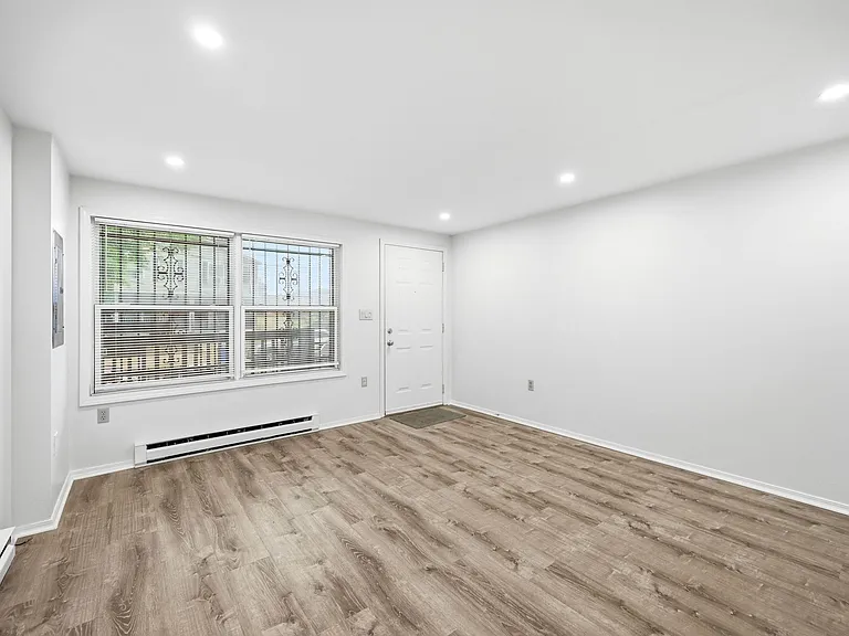 21 N 13th St — Photo 17