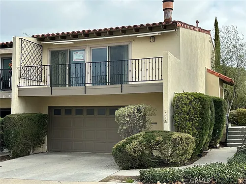 2316 Vista Hogar Photo 1