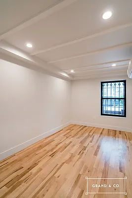 Rented by Grand & Co. | media 17