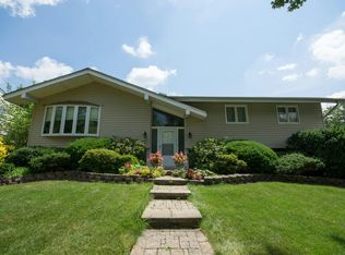 7 Lodge Ln, Parsippany, NJ 07054