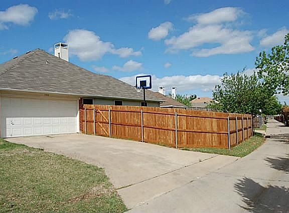 5th image of 1440 Mayflower Ln