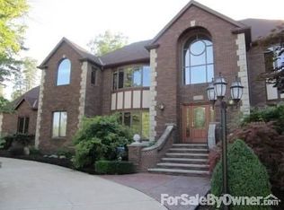 8548 Countryview Dr, Broadview Heights, OH