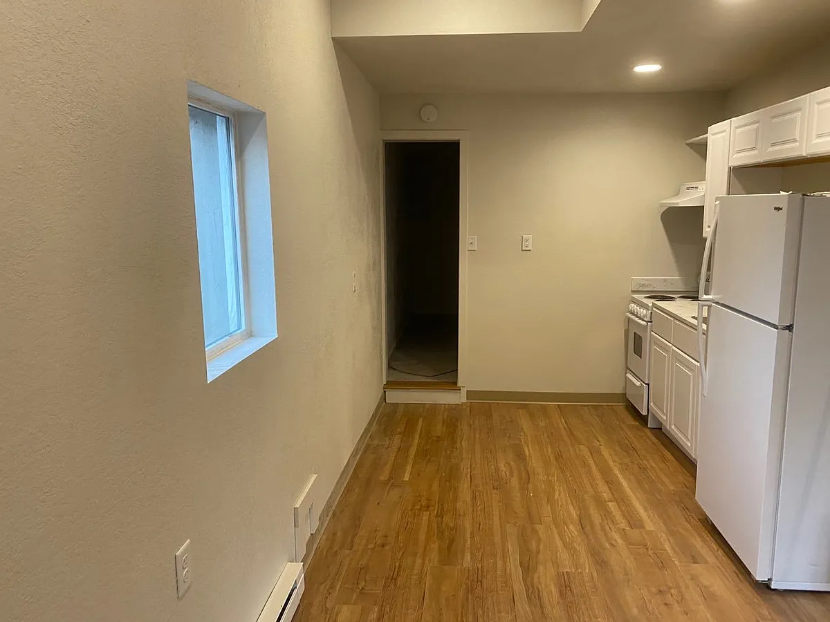 Building Photo - 424 N Rouse Ave #4